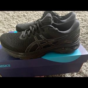 ASICS Gel-Kayano 27